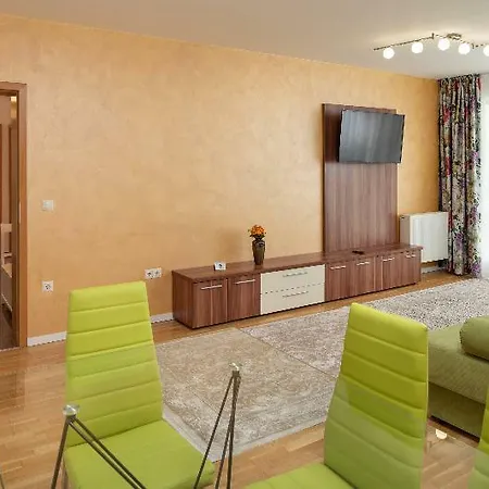 - Panoramic 11 Apartment *